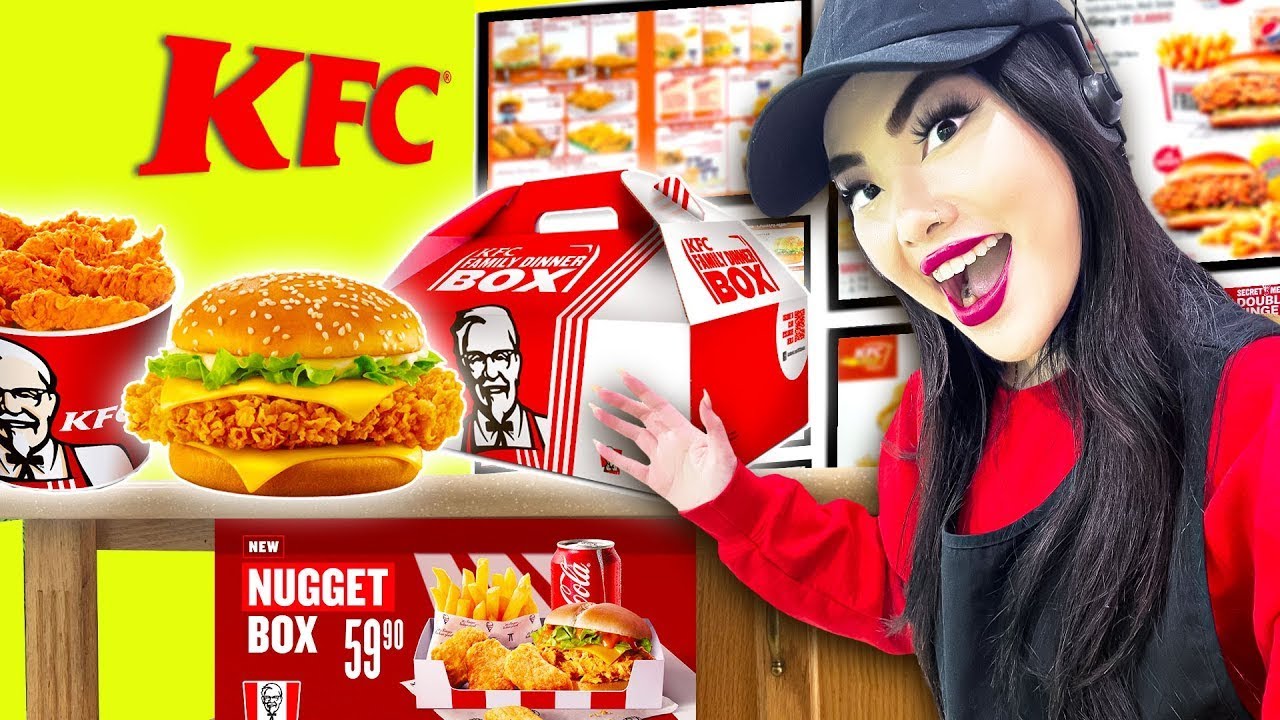 I BUILD OUR OWN KFC AT HOME | LILY OPENED A REAL KFC IN HER HOUSE BY SWEEDEE