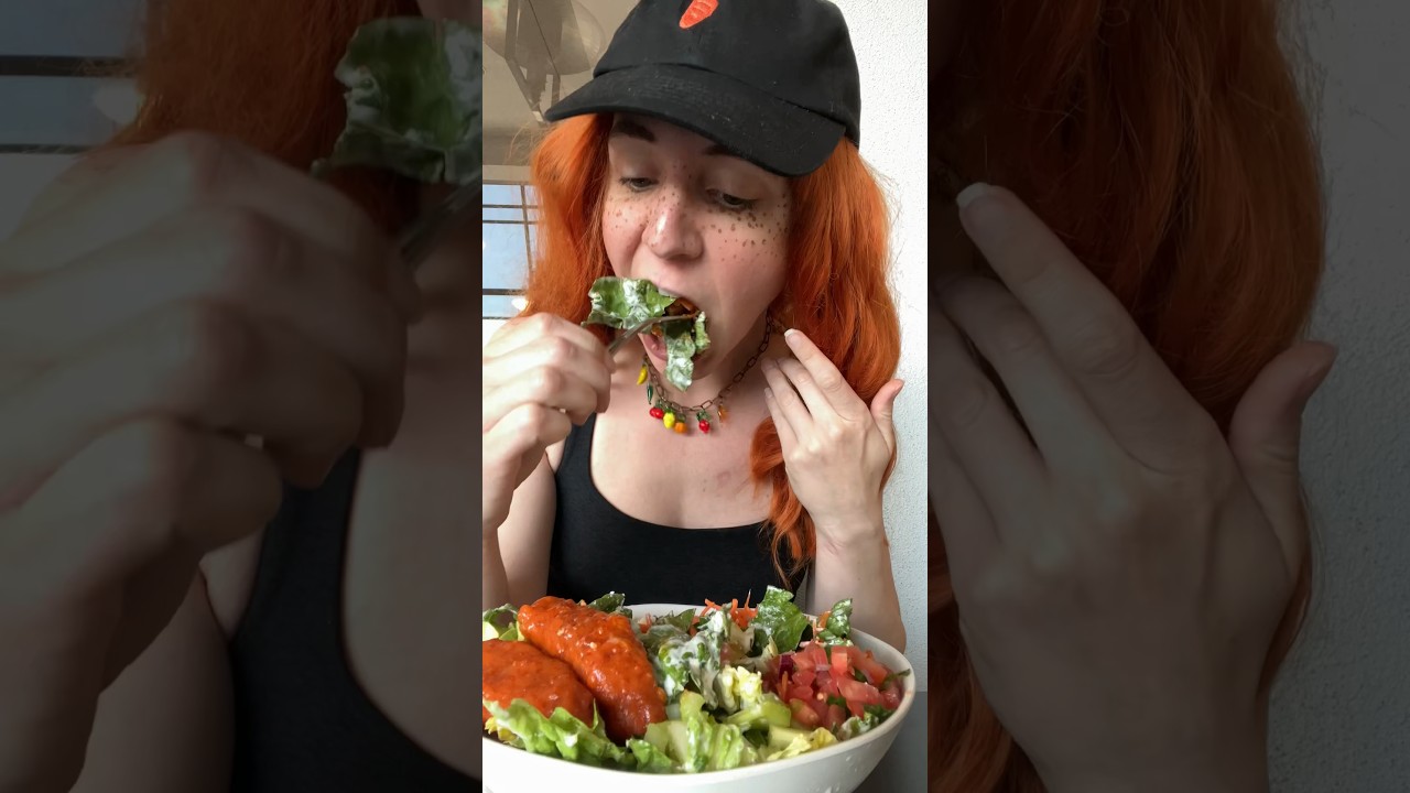 Veggie Grill tries Veggie Grill 👀 w/ @VeggieGrill  #vegan #plantbased #veganfastfood