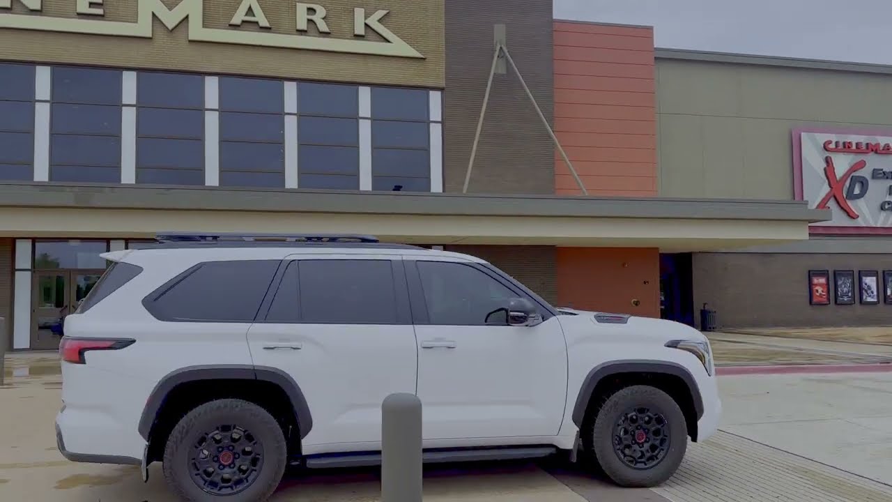Cinemark Roanoke and XD ( inside tour)