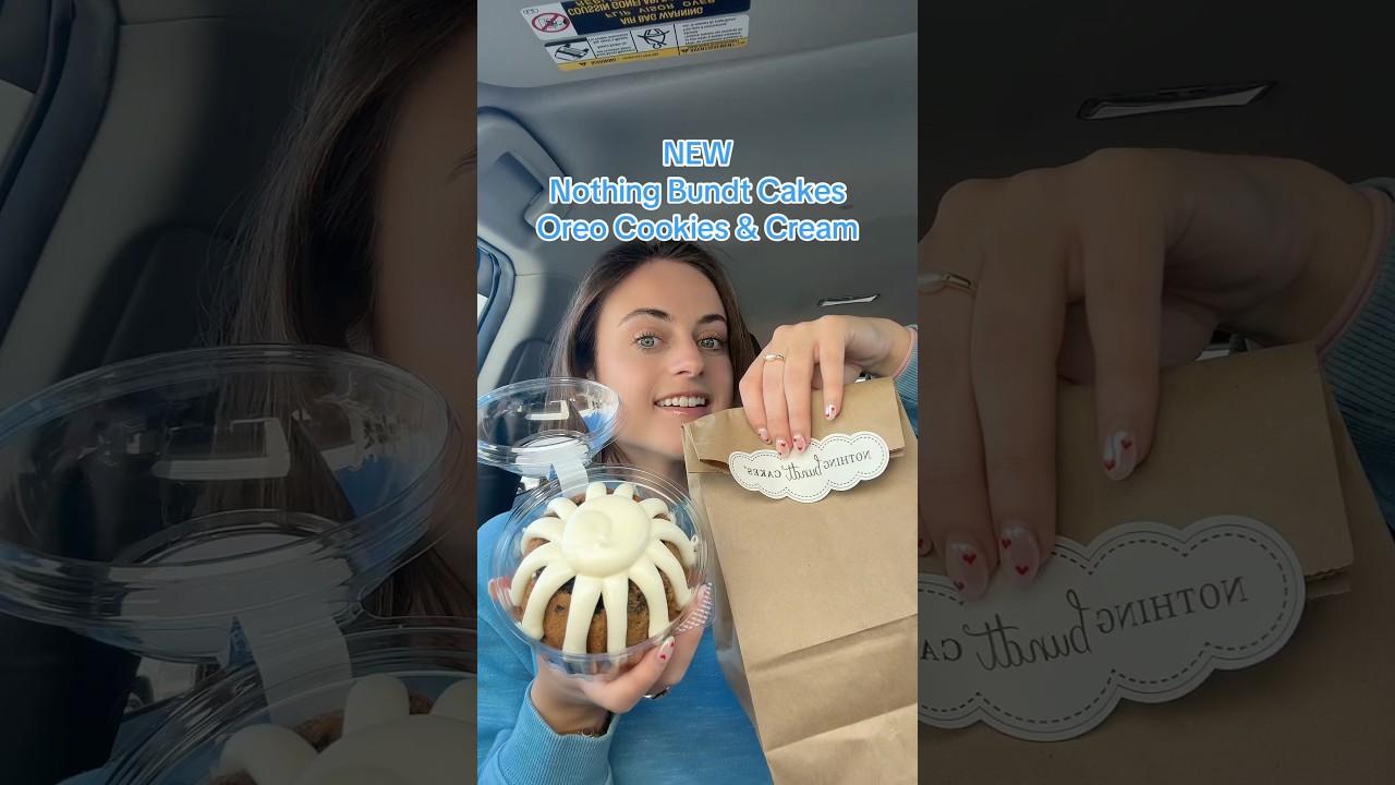 NEW Nothing Bundt Cakes Oreo Cookies and Cream 🤍🖤🎂#nothingbundtcake #nothingbundtcakesreview