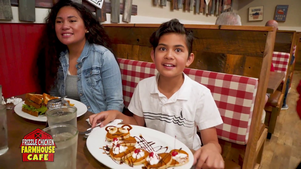 Frizzle Chicken Farmhouse Café: Pigeon Forge's Best and Most Family Friendly Restaurant