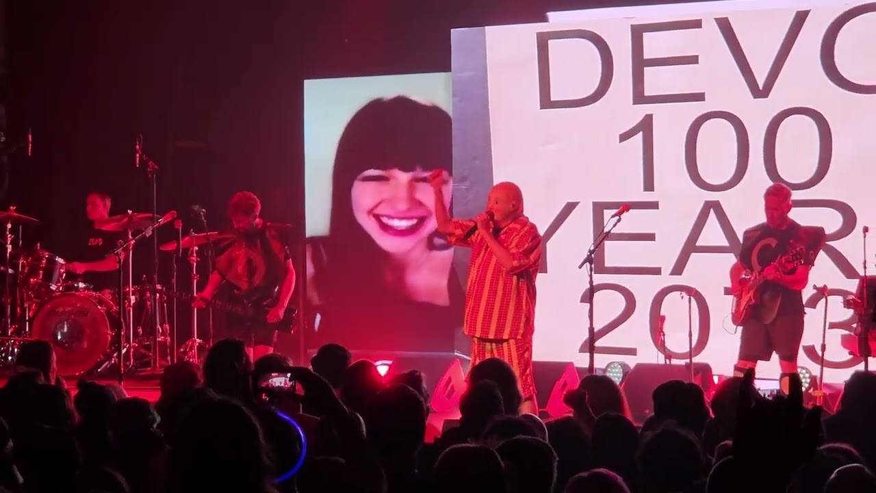 Devo Beautiful World 4k 11/8/23 Revolution Hall, Portland, ORegon