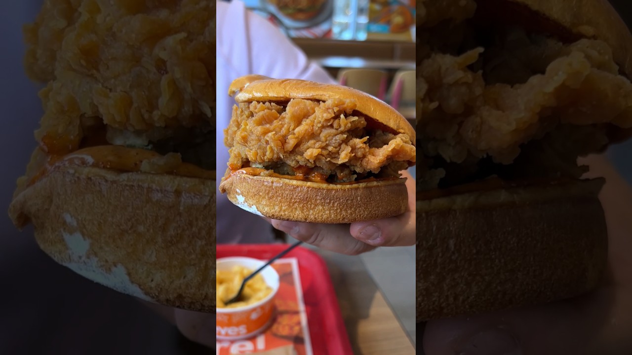 Rating everything at Popeyes 🍗 #popeyes #foodreview #chicken