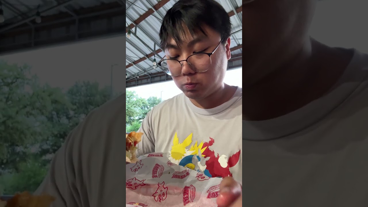 First Time at Fuzzy's Taco Shop | Food Review #foodie #shorts #fuzzys #tacos #tacoshop #foodreview