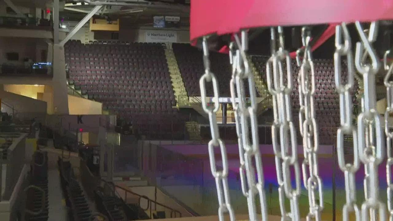 Cross Insurance Arena opens up for indoor disc golf course
