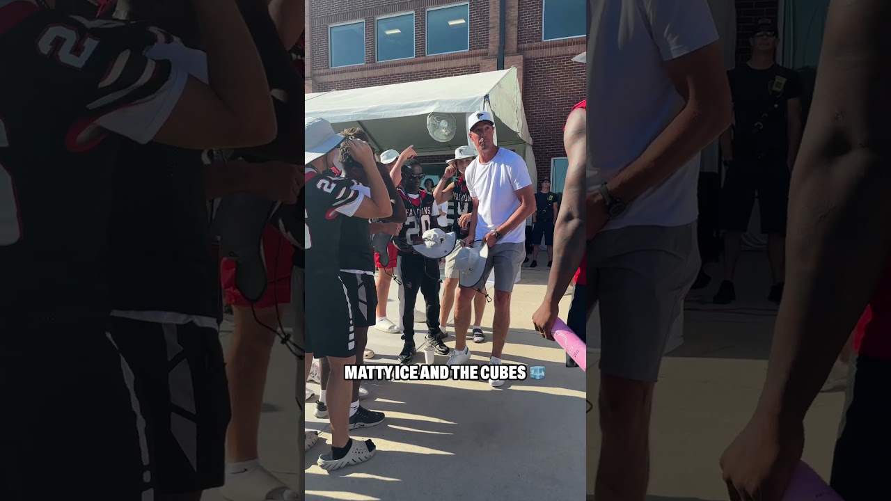 Matt Ryan and his sons came to hang out at camp today 🤩  #nfl #falcons #sports #nflfranchise