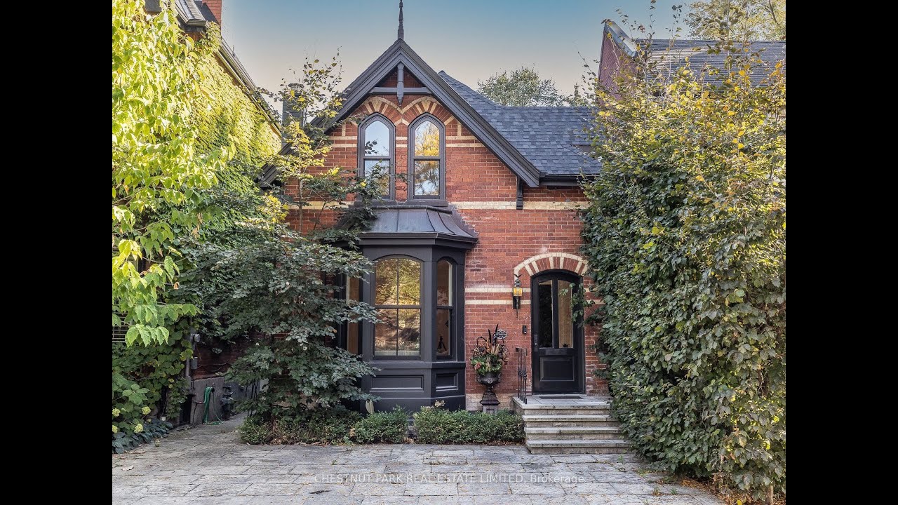 Toronto | The Annex | 3+1 Beds | 5 Baths | Immaculately Designed Home In the Heart of Yorkville!