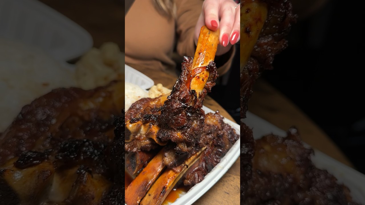 DINO HAWAIIAN BEEF RIBS at MATIKI ISLAND BBQ LAS VEGAS! Under $17! #lasvegas #steak #bbq