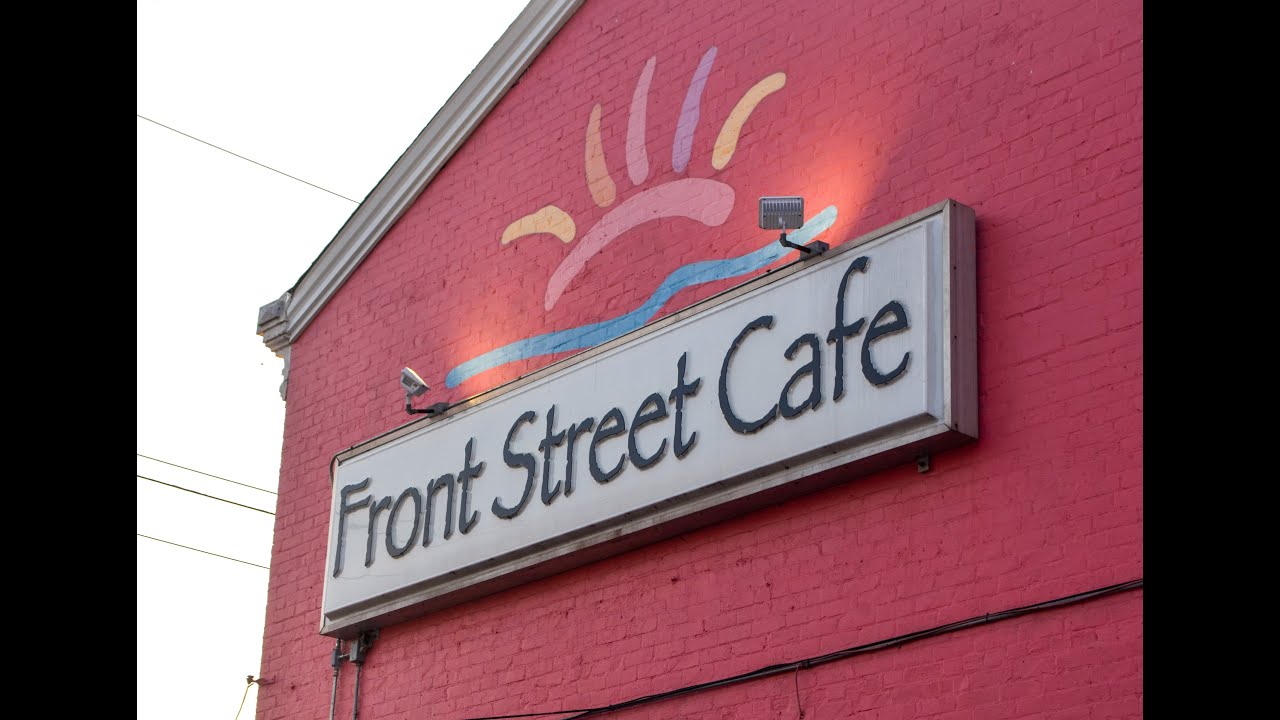 A Thursday Night at Front Street Cafe!