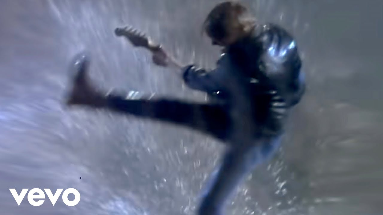 Bryan Adams - Run To You