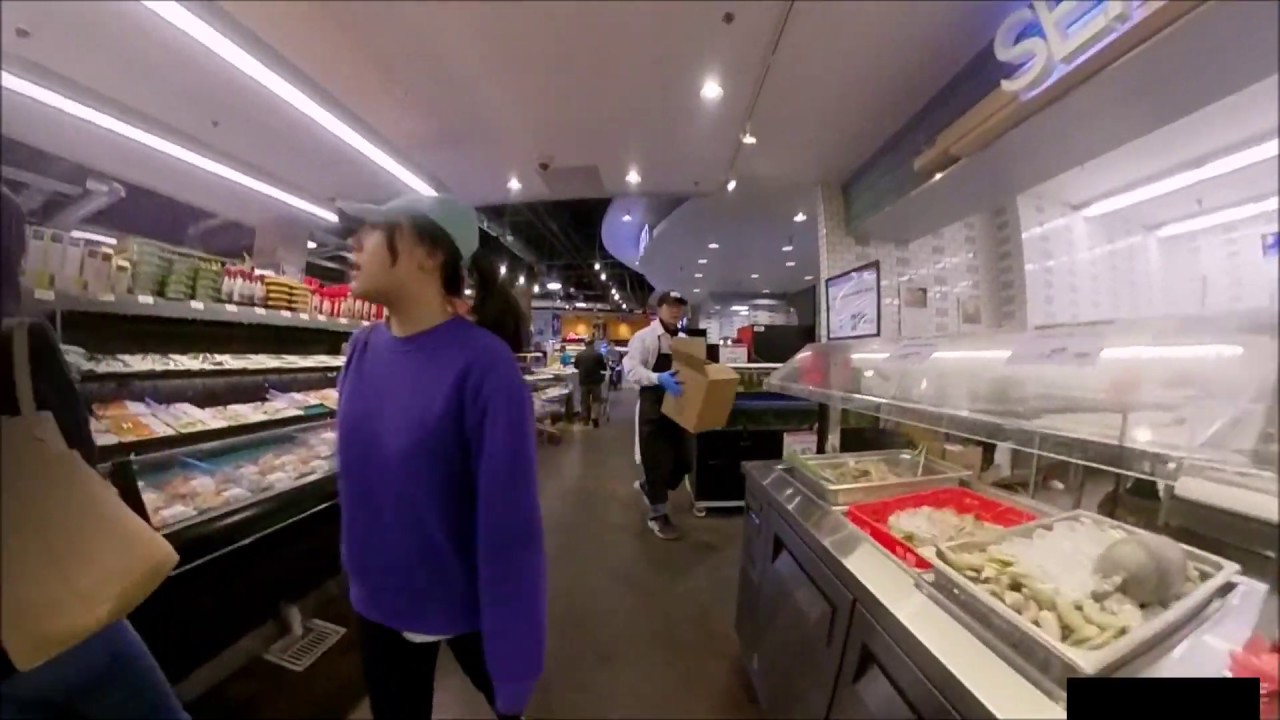 California Market Place (Grocery and Shops) - Koreatown