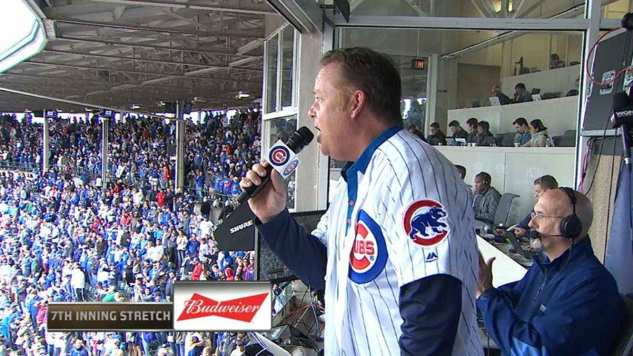 WSH@CHC: Joel Murray sings during 7th inning stretch